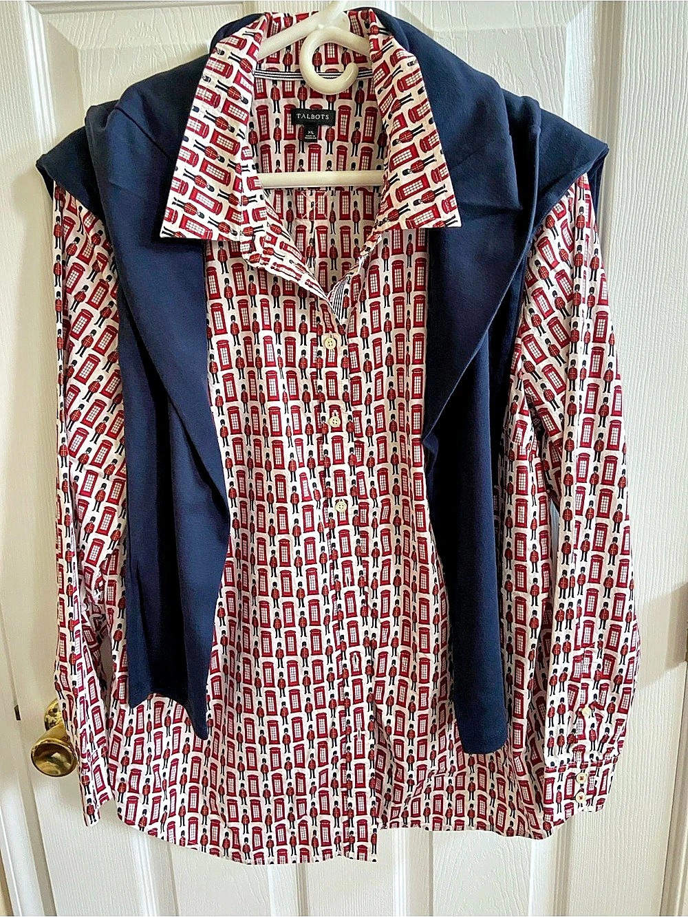 Talbots London Print Button Down Shirt in Red & White XL Like New